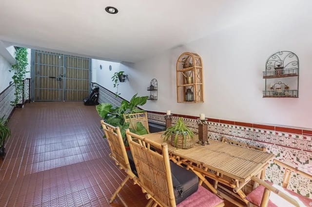 4 slaapkamer Huis te koop in Pinos Puente met garage - € 159.900 (Ref: 9877549)