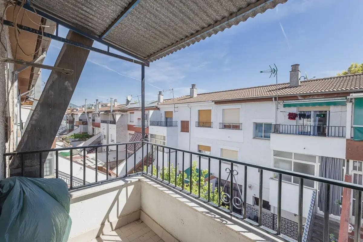 4 slaapkamer Huis te koop in Pinos Puente met garage - € 159.900 (Ref: 9877549)