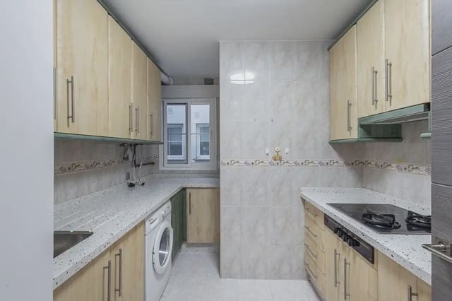 2 soveværelse Lejlighed til salg i Albolote med garage - € 188.000 (Ref: 9879691)