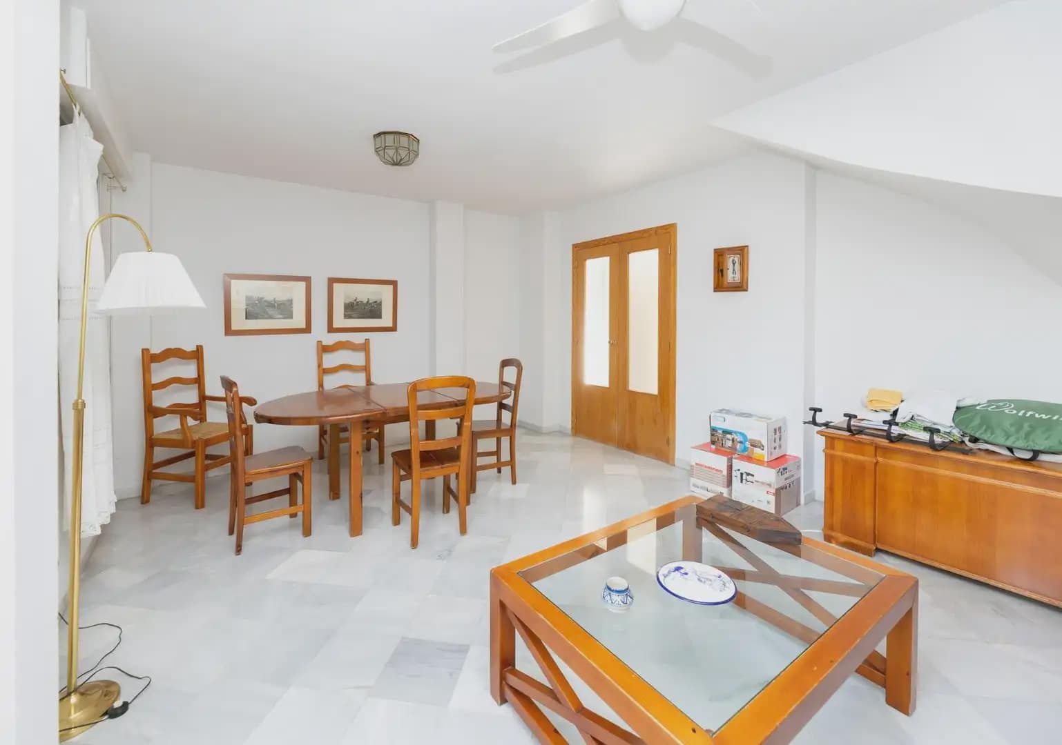 6 bedroom Semi-detached Villa for sale in Peligros with pool - € 290,000 (Ref: 9879869)