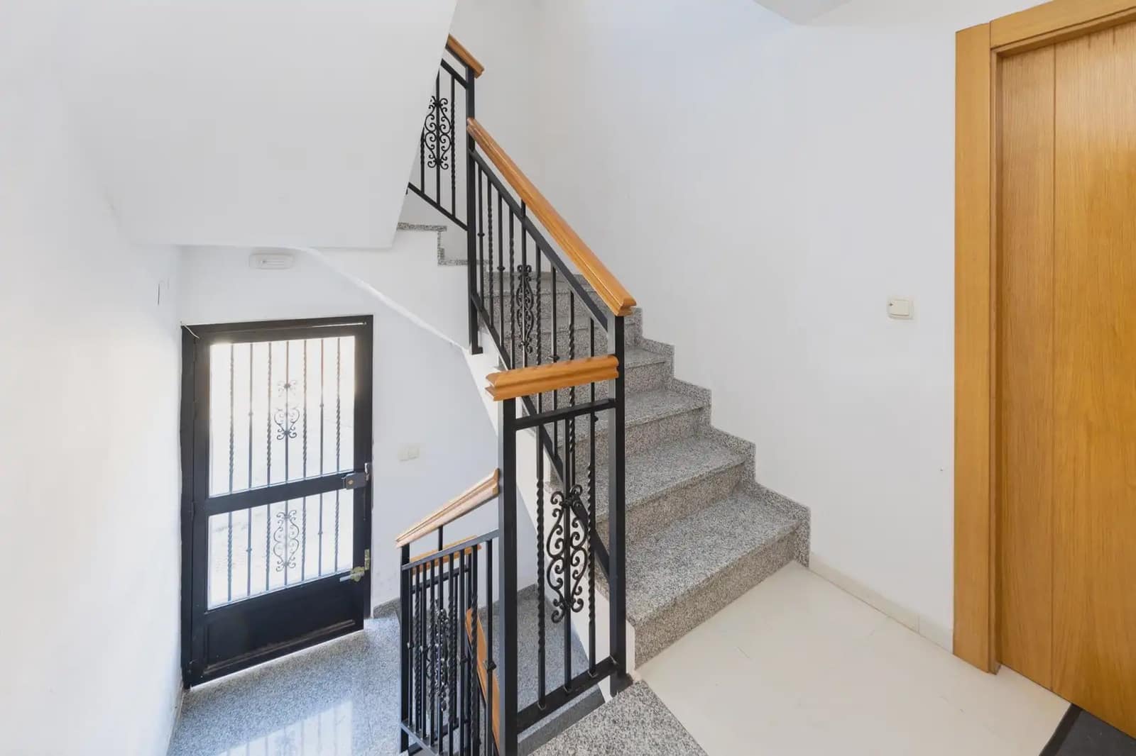 2 quarto Apartamento para venda em La Zubia com garagem - 165 000 € (Ref: 9883573)
