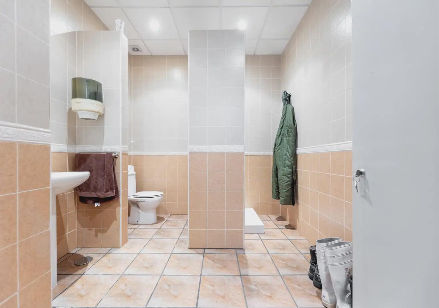 Kommersiell til salgs i Durcal - € 680 000 (Ref: 9883827)