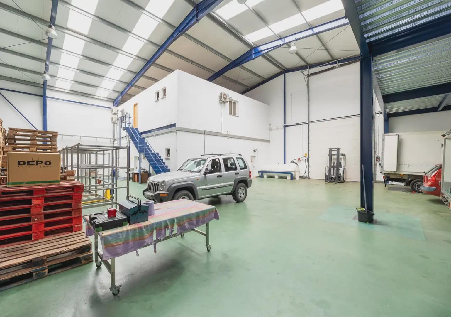 Kommersiell til salgs i Durcal - € 680 000 (Ref: 9883827)