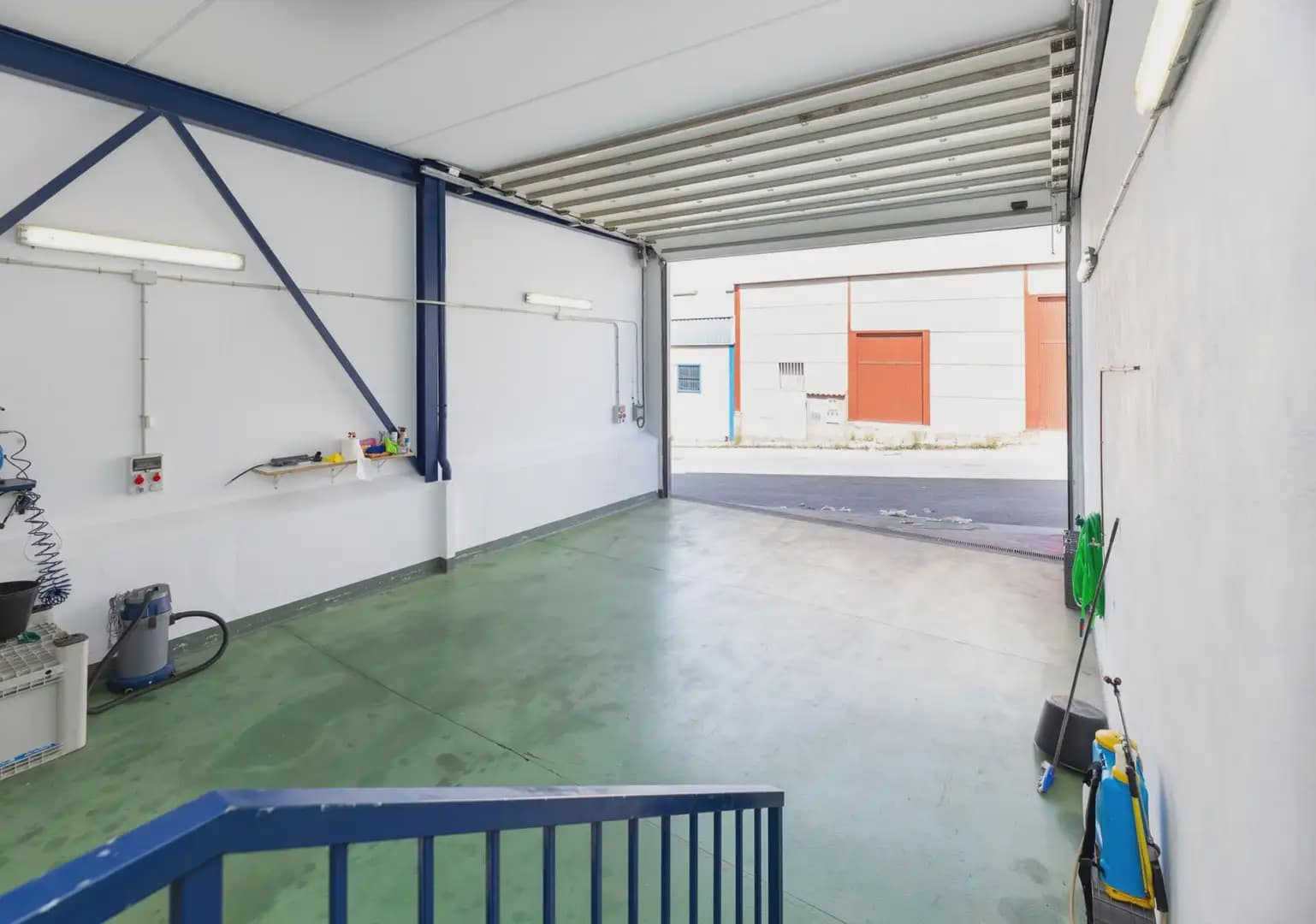 Kommersiell til salgs i Durcal - € 680 000 (Ref: 9883827)