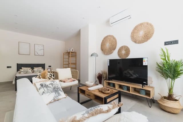 1 sovrum Studio till salu i Carretera de la Sierra, Granada stad - 134 900 € (Ref: 9883829)