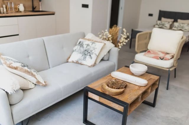 1 sovrum Studio till salu i Carretera de la Sierra, Granada stad - 134 900 € (Ref: 9883829)