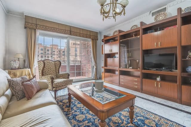 4 makuuhuone Asunto myytävänä paikassa Pajaritos - Plaza de Toros, Granada kaupunki mukana 
autotalli - 550 000 € (Ref: 9889267)