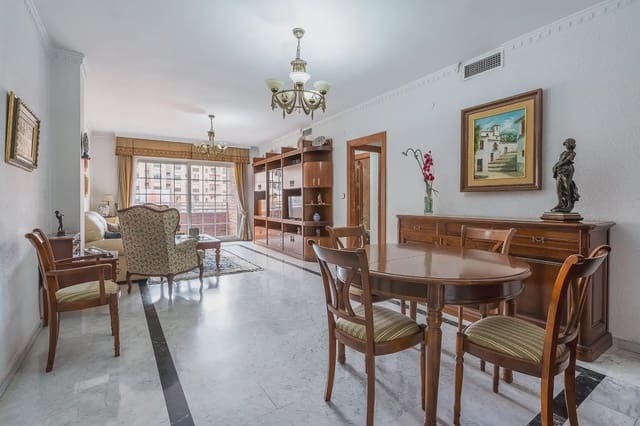 4 makuuhuone Asunto myytävänä paikassa Pajaritos - Plaza de Toros, Granada kaupunki mukana 
autotalli - 550 000 € (Ref: 9889267)