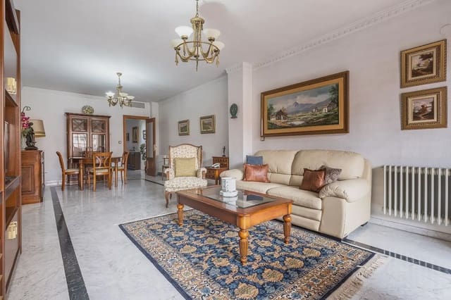 4 makuuhuone Asunto myytävänä paikassa Pajaritos - Plaza de Toros, Granada kaupunki mukana 
autotalli - 550 000 € (Ref: 9889267)