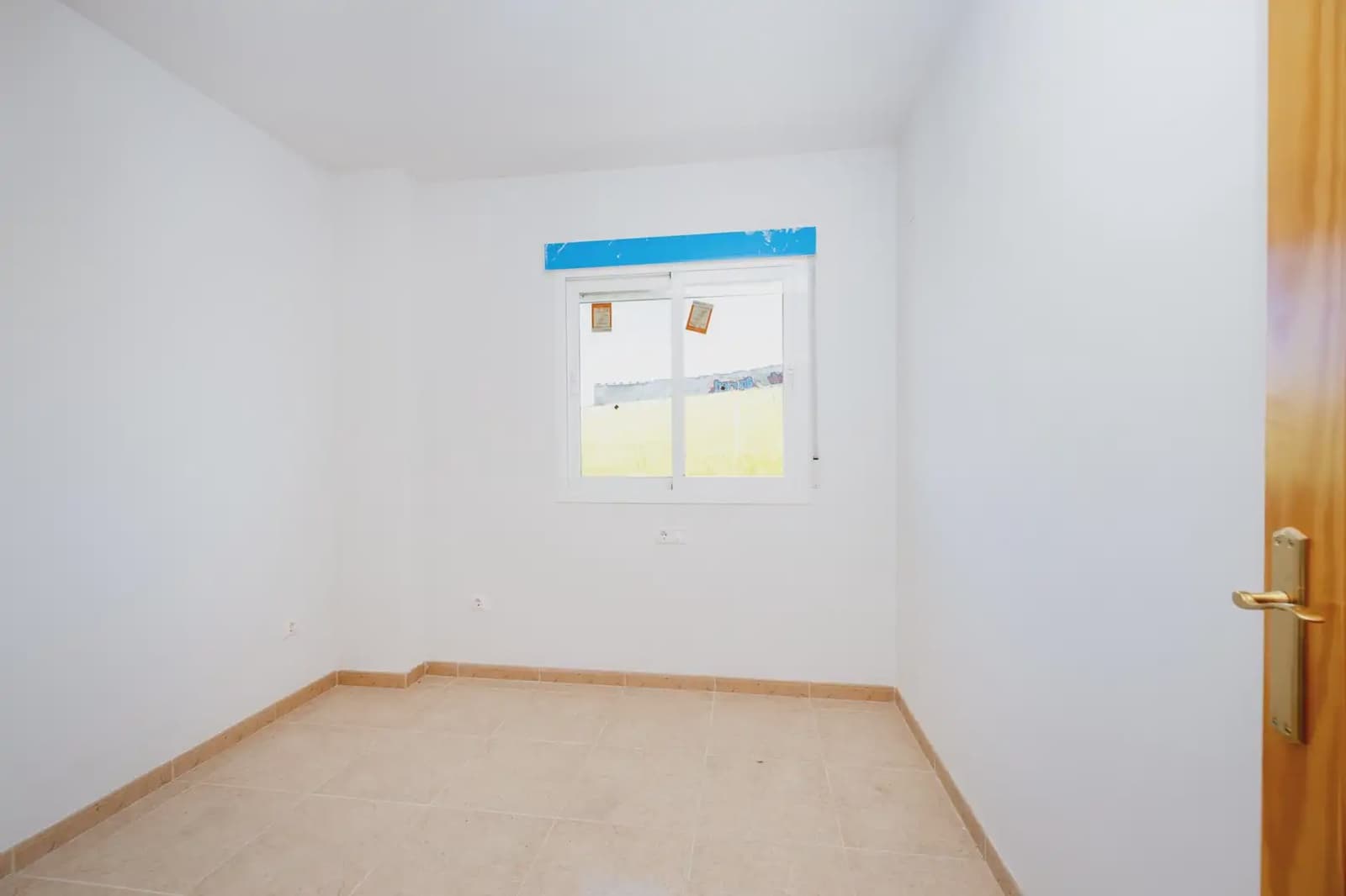 3 bedroom Terraced Villa for sale in Torre-Cardela with garage - € 55,000 (Ref: 9889359)
