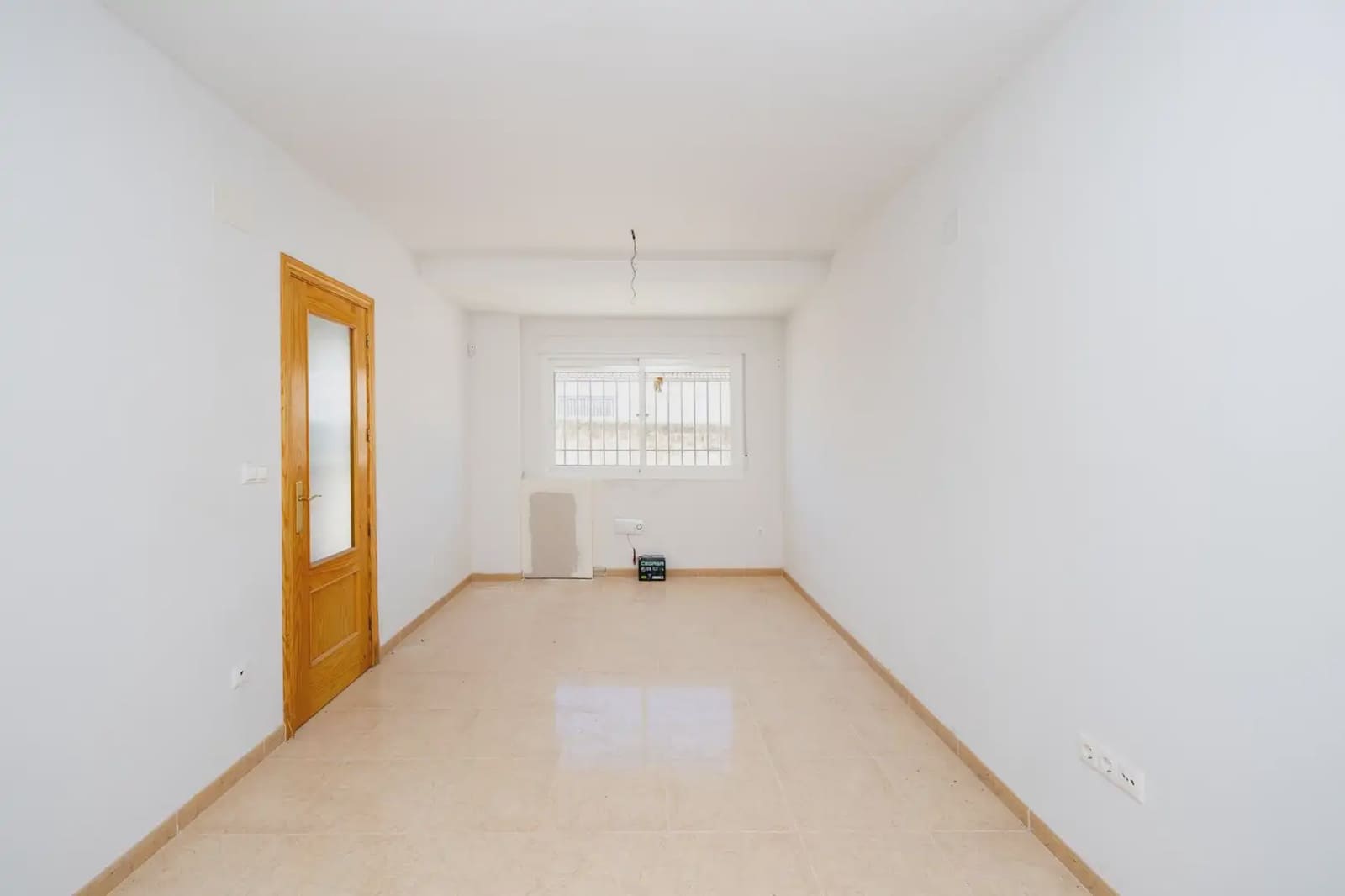3 bedroom Terraced Villa for sale in Torre-Cardela with garage - € 55,000 (Ref: 9889359)