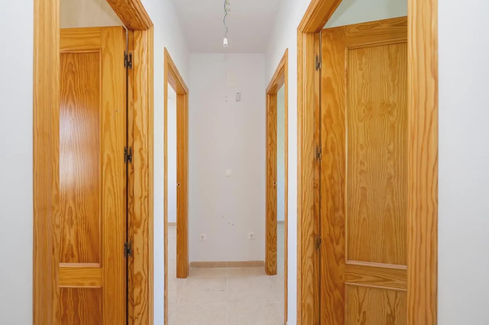 3 bedroom Terraced Villa for sale in Torre-Cardela with garage - € 55,000 (Ref: 9889359)