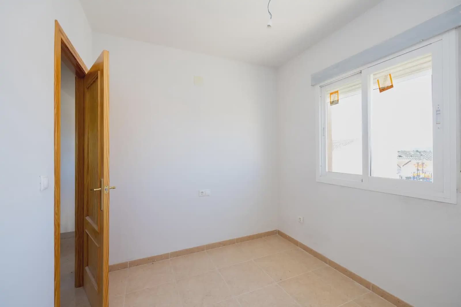 3 bedroom Terraced Villa for sale in Torre-Cardela with garage - € 55,000 (Ref: 9889359)