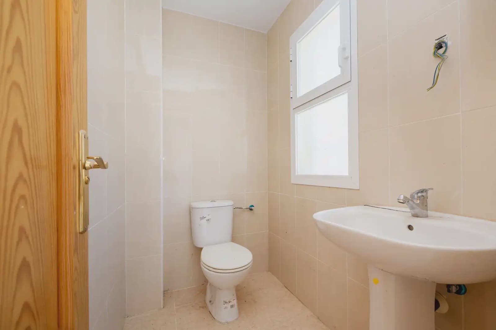 3 bedroom Terraced Villa for sale in Torre-Cardela with garage - € 55,000 (Ref: 9889359)
