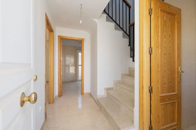 3 bedroom Terraced Villa for sale in Torre-Cardela - € 55,000 (Ref: 9889359)