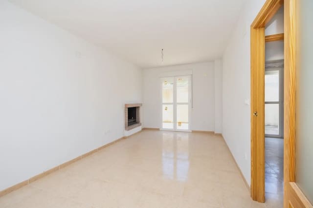 3 bedroom Terraced Villa for sale in Torre-Cardela - € 55,000 (Ref: 9889359)