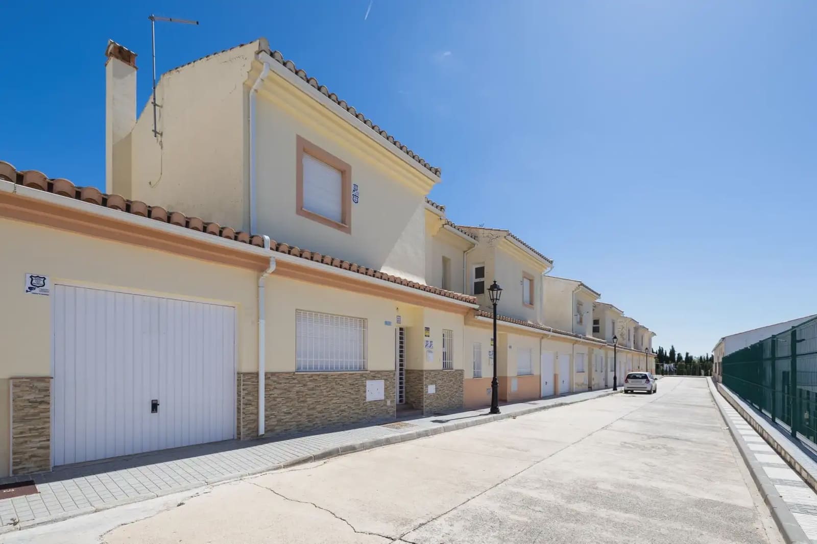 3 bedroom Terraced Villa for sale in Torre-Cardela with garage - € 55,000 (Ref: 9889359)