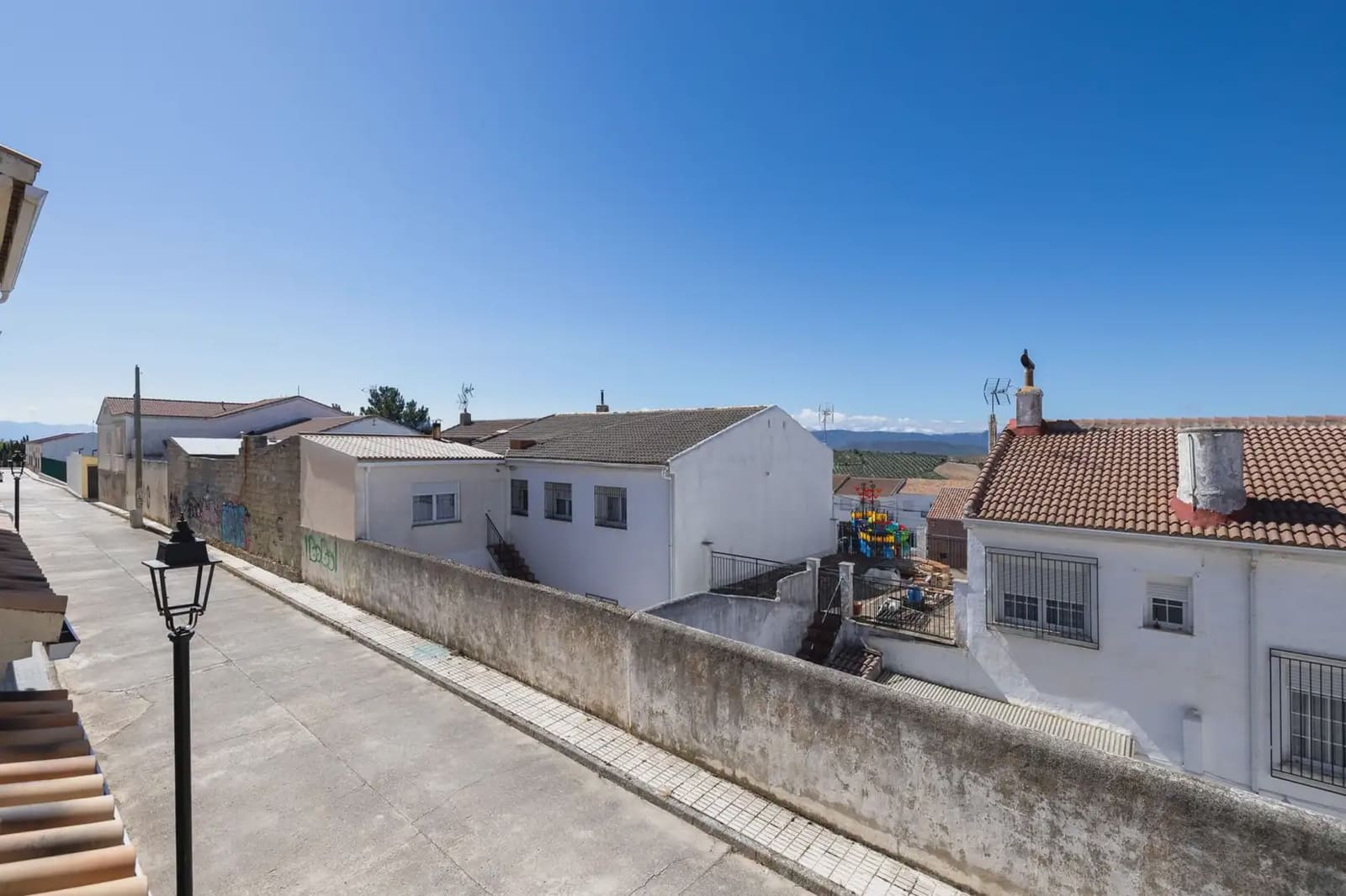 3 bedroom Terraced Villa for sale in Torre-Cardela with garage - € 55,000 (Ref: 9889359)