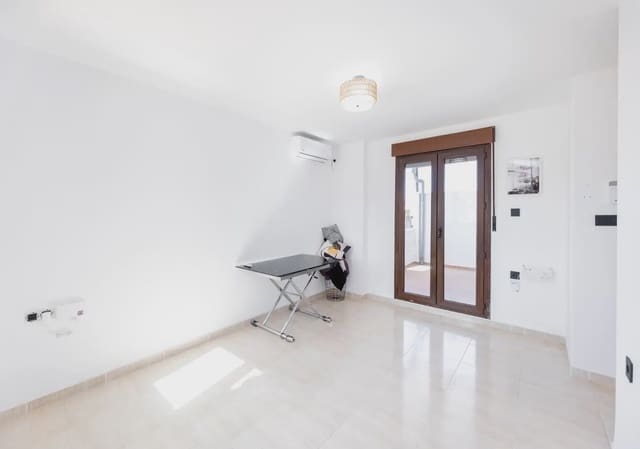 3 slaapkamer Penthouse te koop in Gójar - € 229.500 (Ref: 9889575)