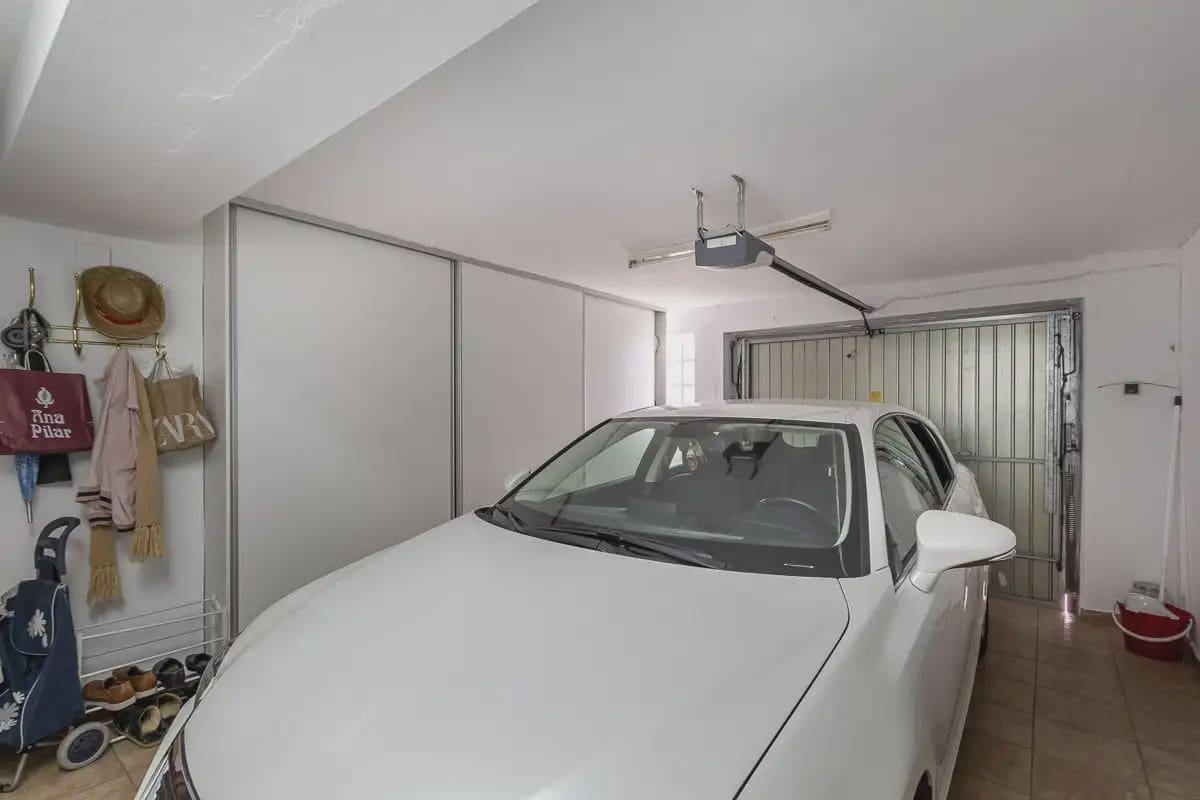 7 chambre Finca/Maison de Campagne à vendre à Huetor Vega avec piscine garage - 790 000 € (Ref: 9889635)