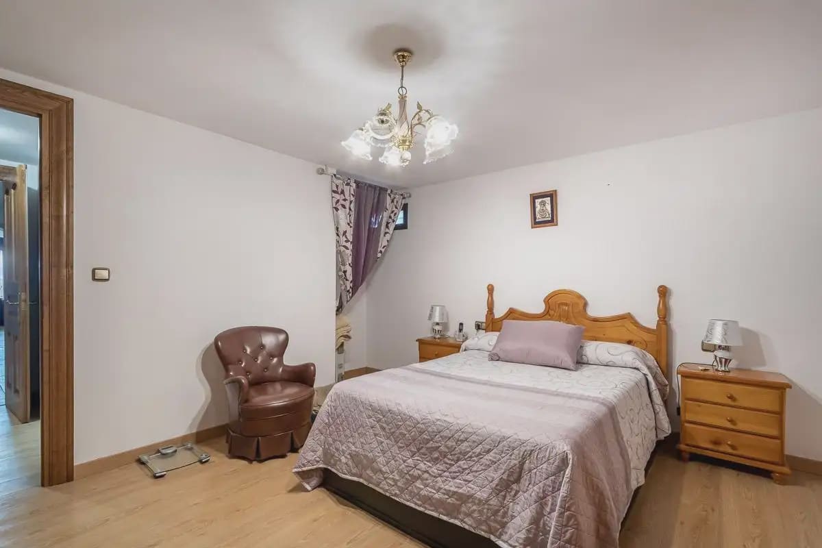 7 chambre Finca/Maison de Campagne à vendre à Huetor Vega avec piscine garage - 790 000 € (Ref: 9889635)