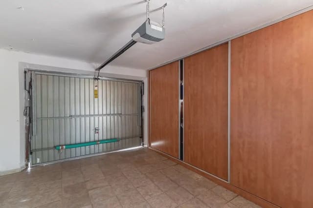 7 Zimmer Finca/Landgut zu verkaufen in Huétor Vega mit Pool Garage - 790.000 € (Ref: 9889635)