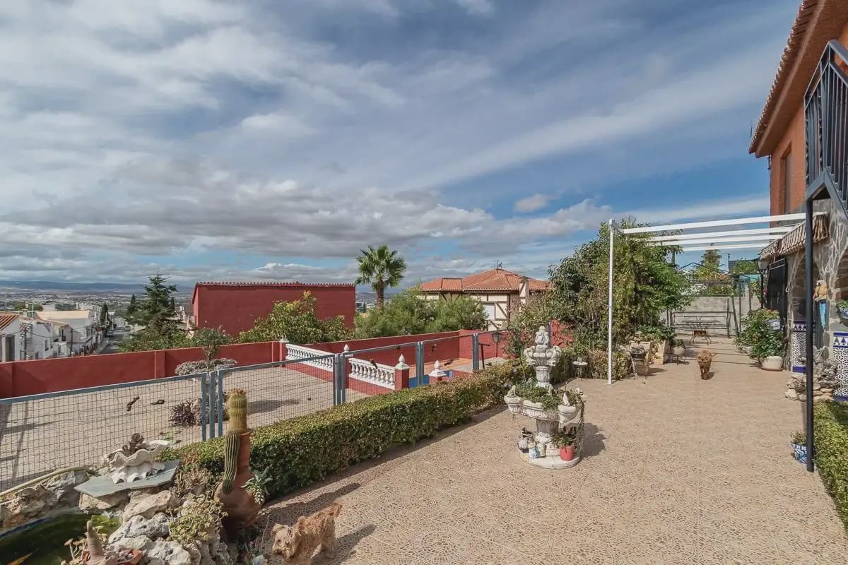 7 chambre Finca/Maison de Campagne à vendre à Huetor Vega avec piscine garage - 790 000 € (Ref: 9889635)
