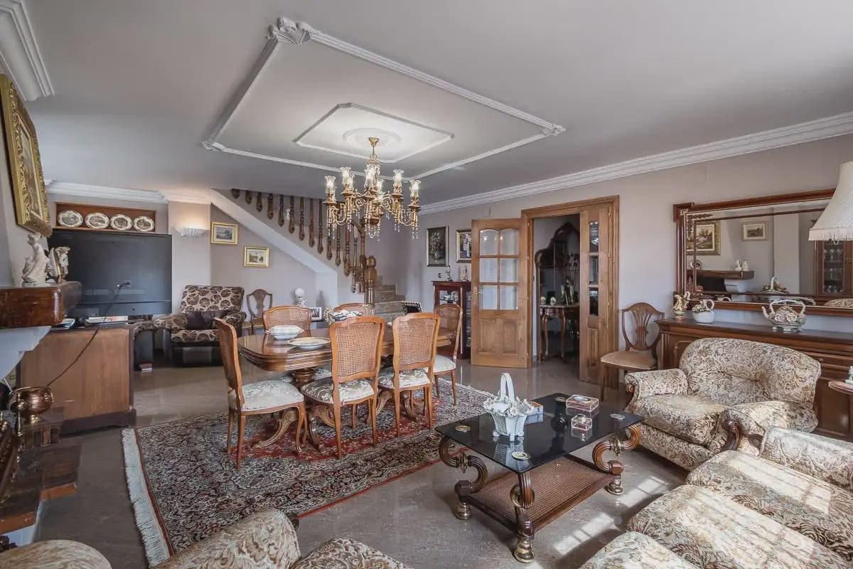 7 chambre Finca/Maison de Campagne à vendre à Huetor Vega avec piscine garage - 790 000 € (Ref: 9889635)