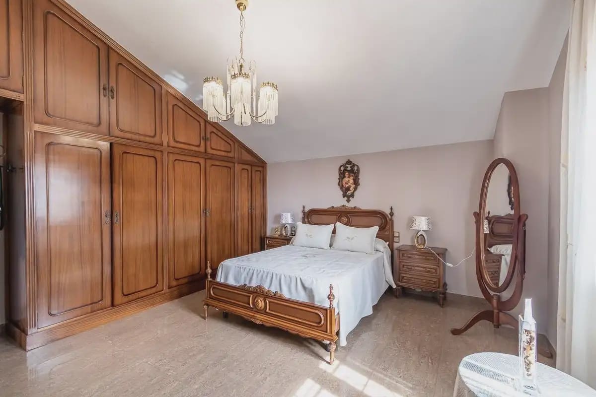 7 chambre Finca/Maison de Campagne à vendre à Huetor Vega avec piscine garage - 790 000 € (Ref: 9889635)