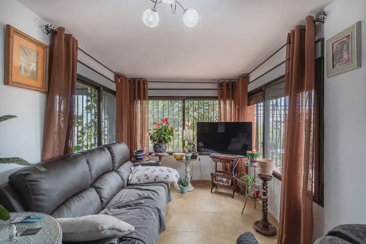 7 chambre Finca/Maison de Campagne à vendre à Huetor Vega avec piscine garage - 790 000 € (Ref: 9889635)