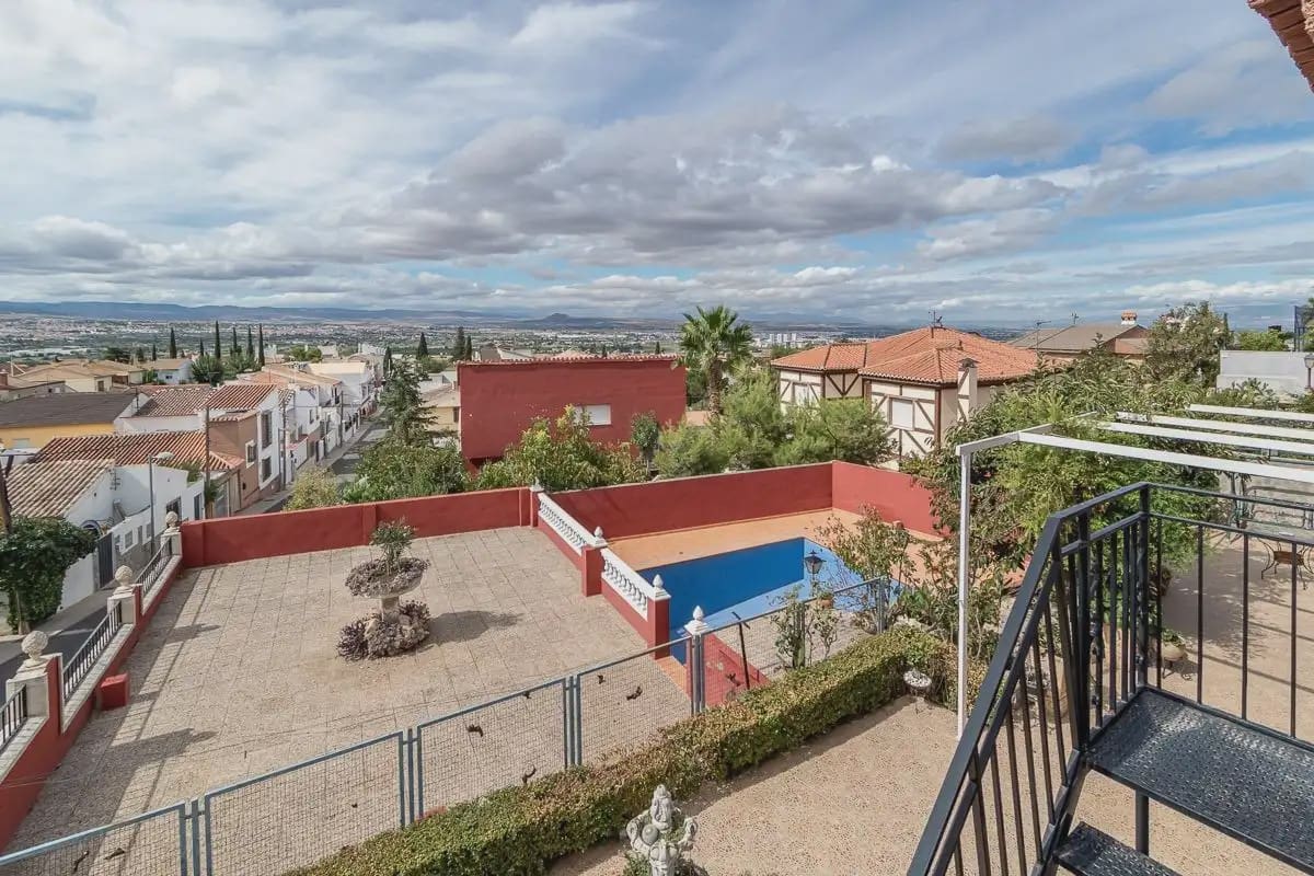 7 chambre Finca/Maison de Campagne à vendre à Huetor Vega avec piscine garage - 790 000 € (Ref: 9889635)