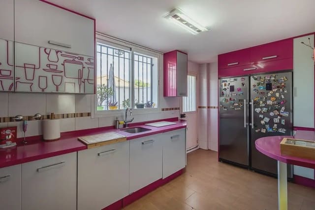 Adosado de 4 habitaciones en Cájar en venta con garaje - 248.000 € (Ref: 9889704)