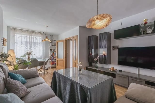 Adosado de 4 habitaciones en Cájar en venta con garaje - 248.000 € (Ref: 9889704)