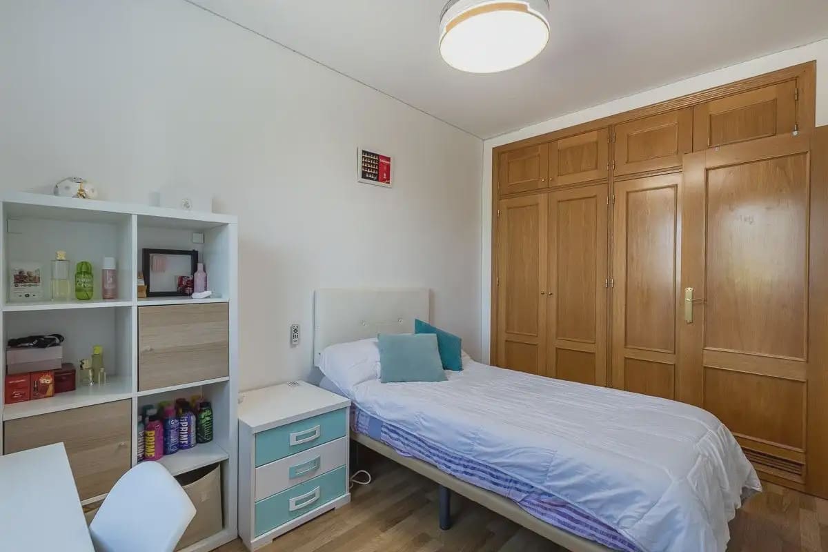 4 slaapkamer Rijtjeshuis te koop in Cajar met garage - € 248.000 (Ref: 9889704)