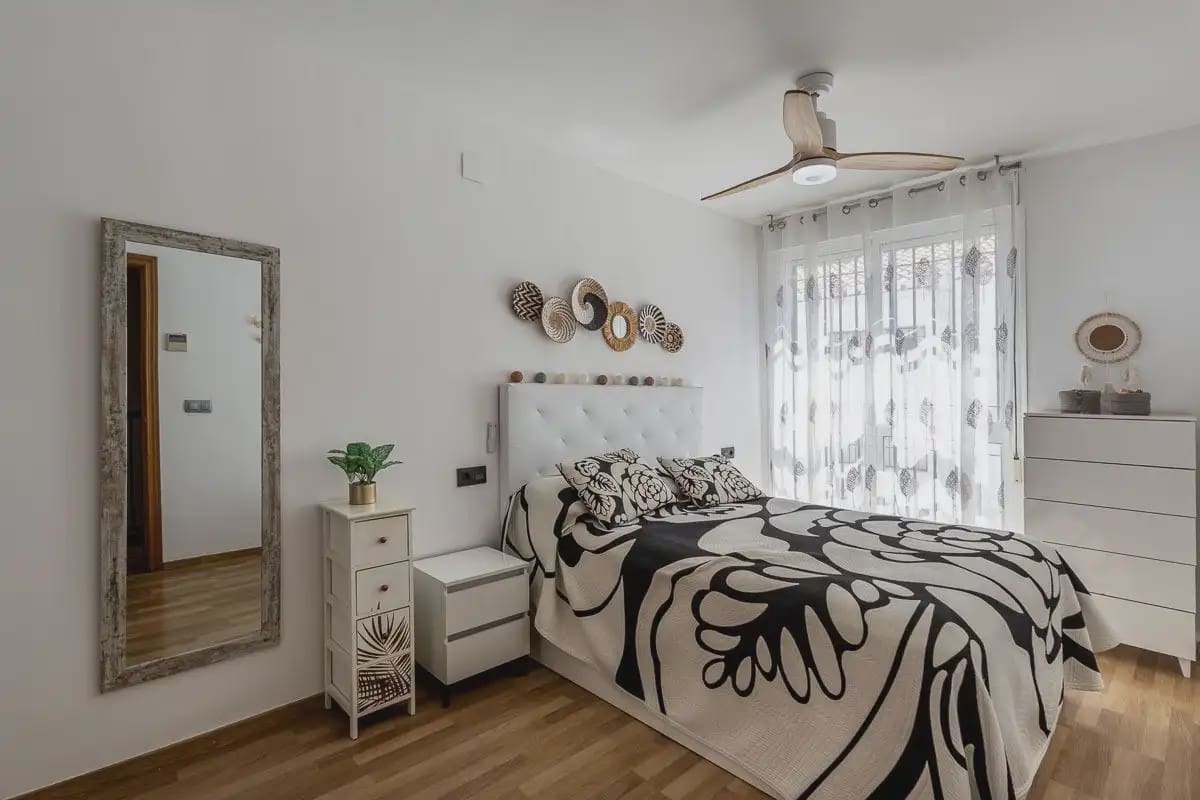 4 slaapkamer Rijtjeshuis te koop in Cajar met garage - € 248.000 (Ref: 9889704)