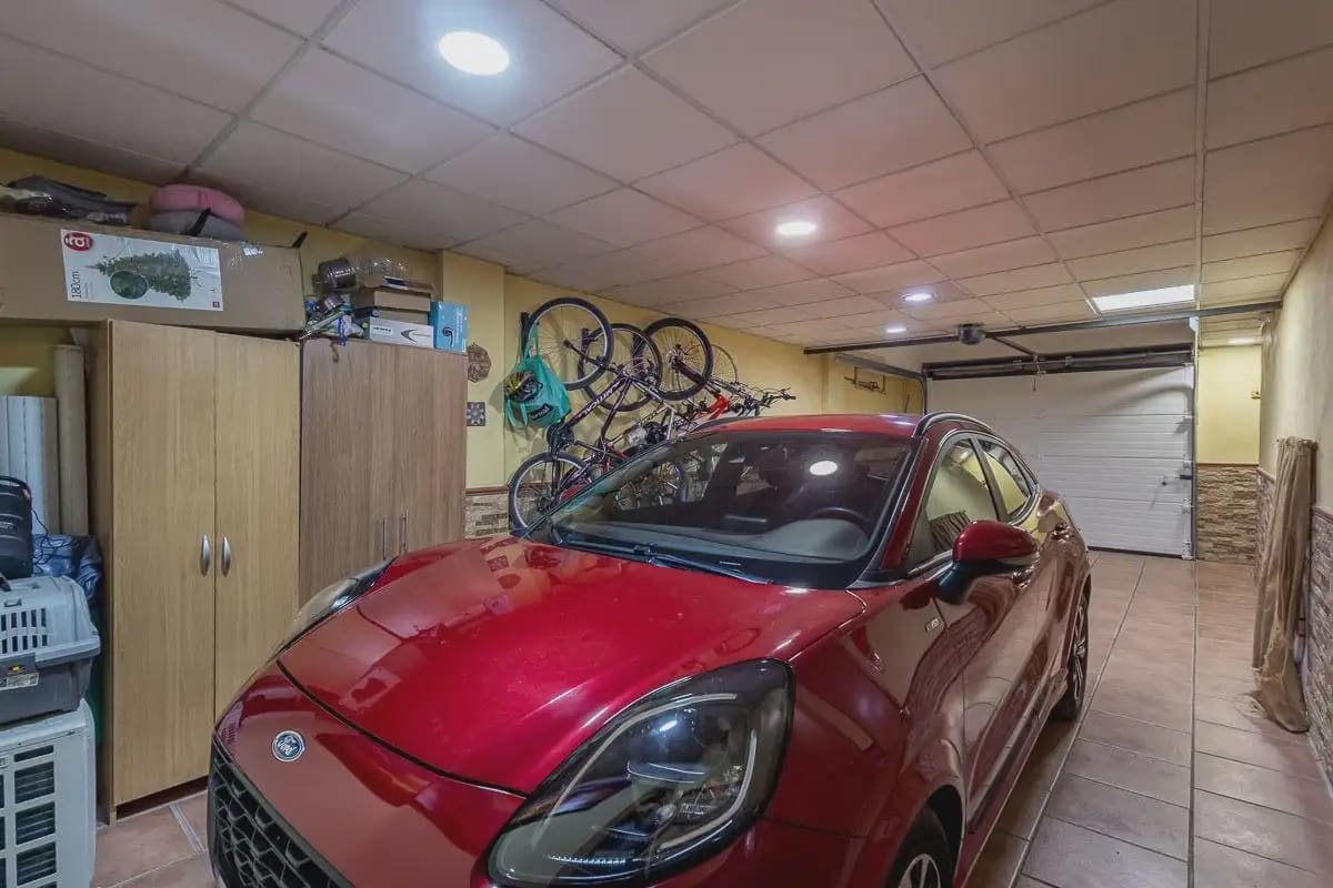 4 slaapkamer Rijtjeshuis te koop in Cajar met garage - € 248.000 (Ref: 9889704)
