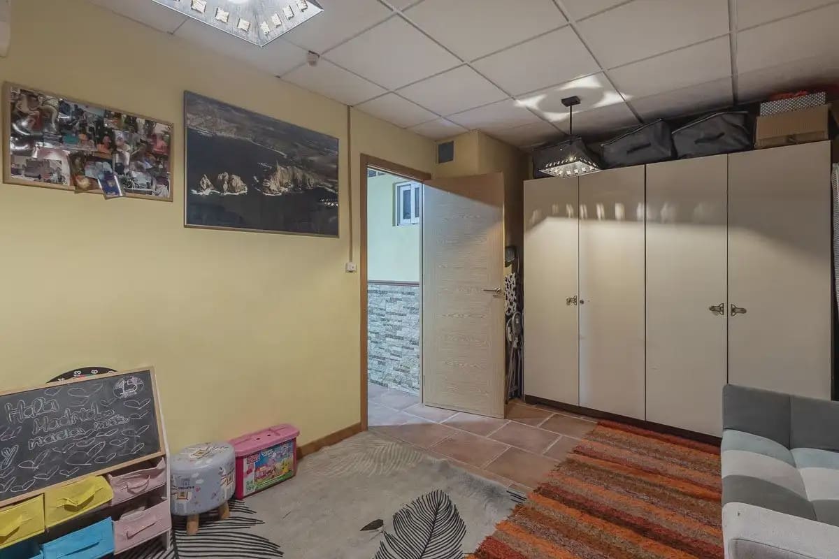 4 slaapkamer Rijtjeshuis te koop in Cajar met garage - € 248.000 (Ref: 9889704)