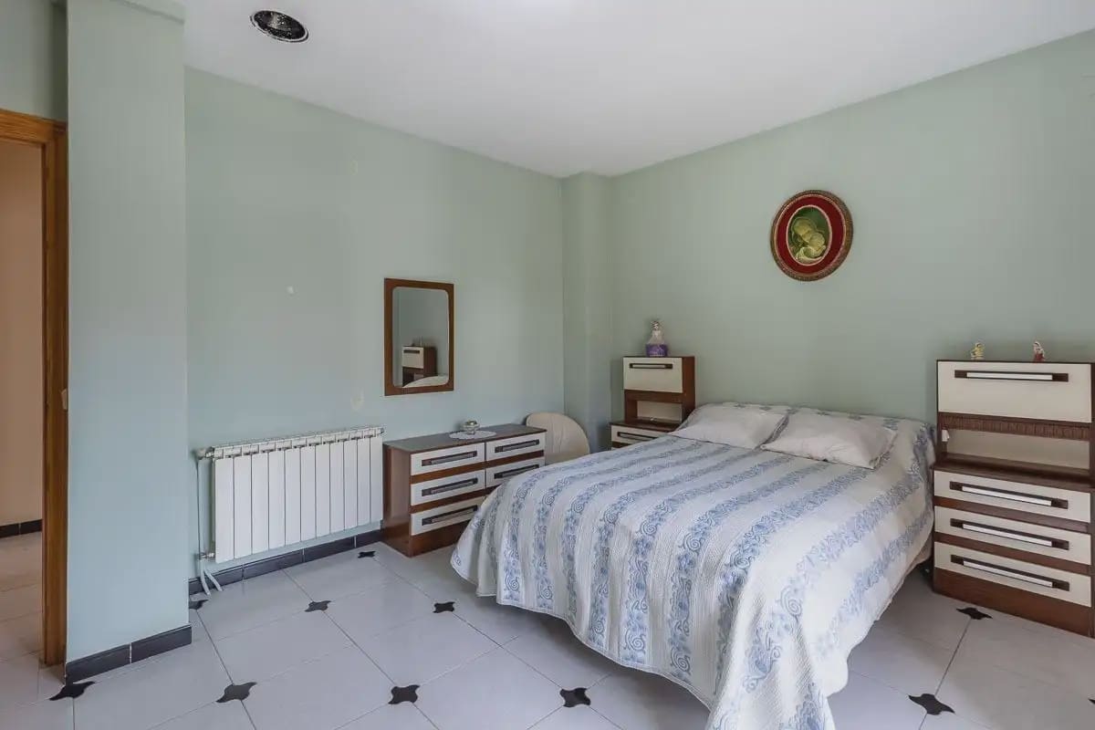 Adosado de 3 habitaciones en Ogíjares en venta con piscina garaje - 370.000 € (Ref: 9889706)