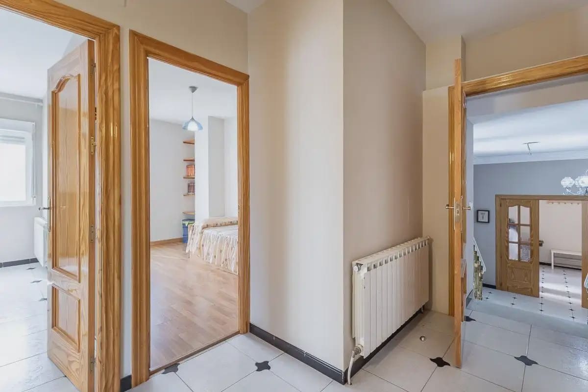 Adosado de 3 habitaciones en Ogíjares en venta con piscina garaje - 370.000 € (Ref: 9889706)