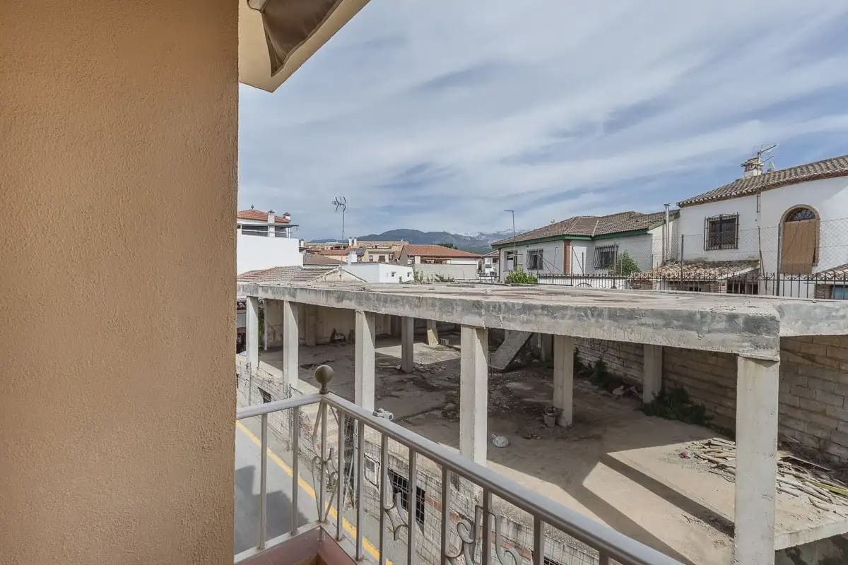 Adosado de 3 habitaciones en Ogíjares en venta con piscina garaje - 370.000 € (Ref: 9889706)