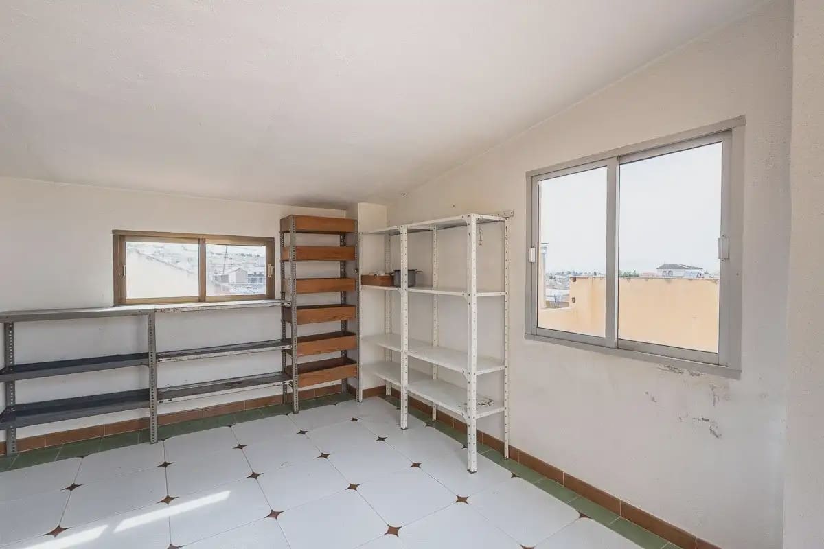 Adosado de 3 habitaciones en Ogíjares en venta con piscina garaje - 370.000 € (Ref: 9889706)