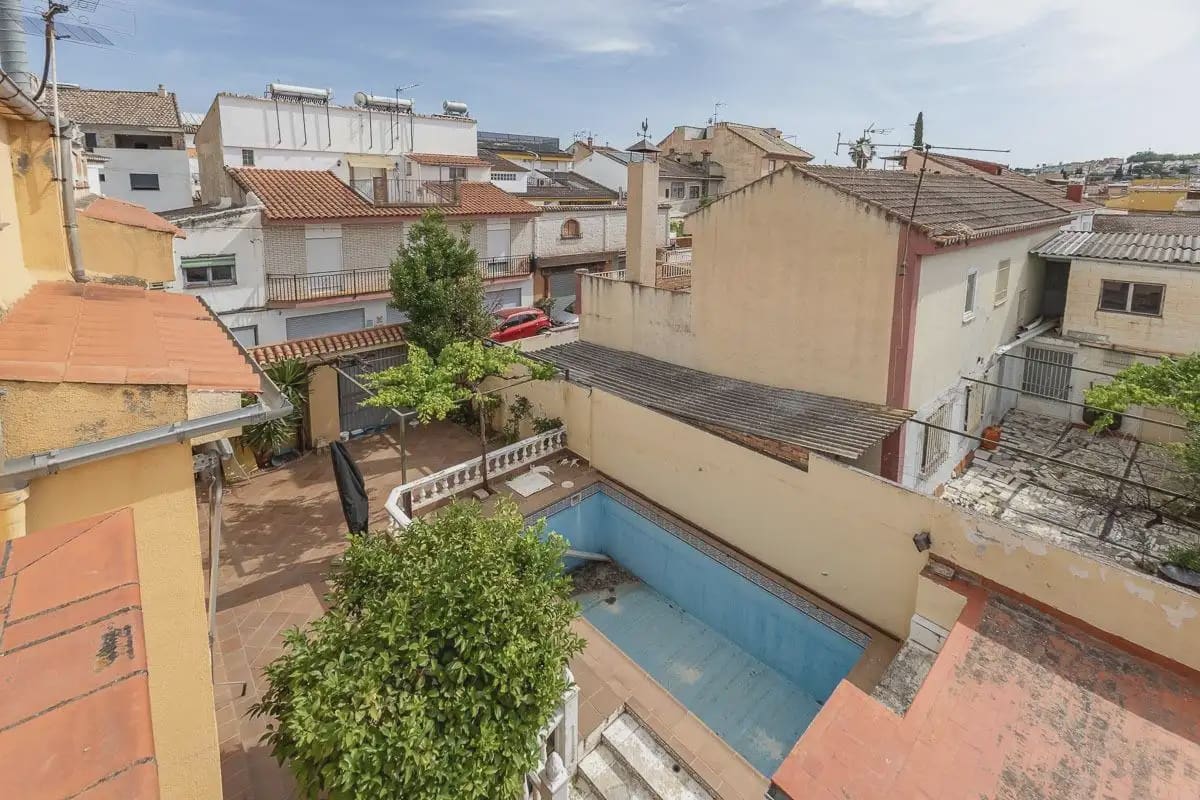 Adosado de 3 habitaciones en Ogíjares en venta con piscina garaje - 370.000 € (Ref: 9889706)