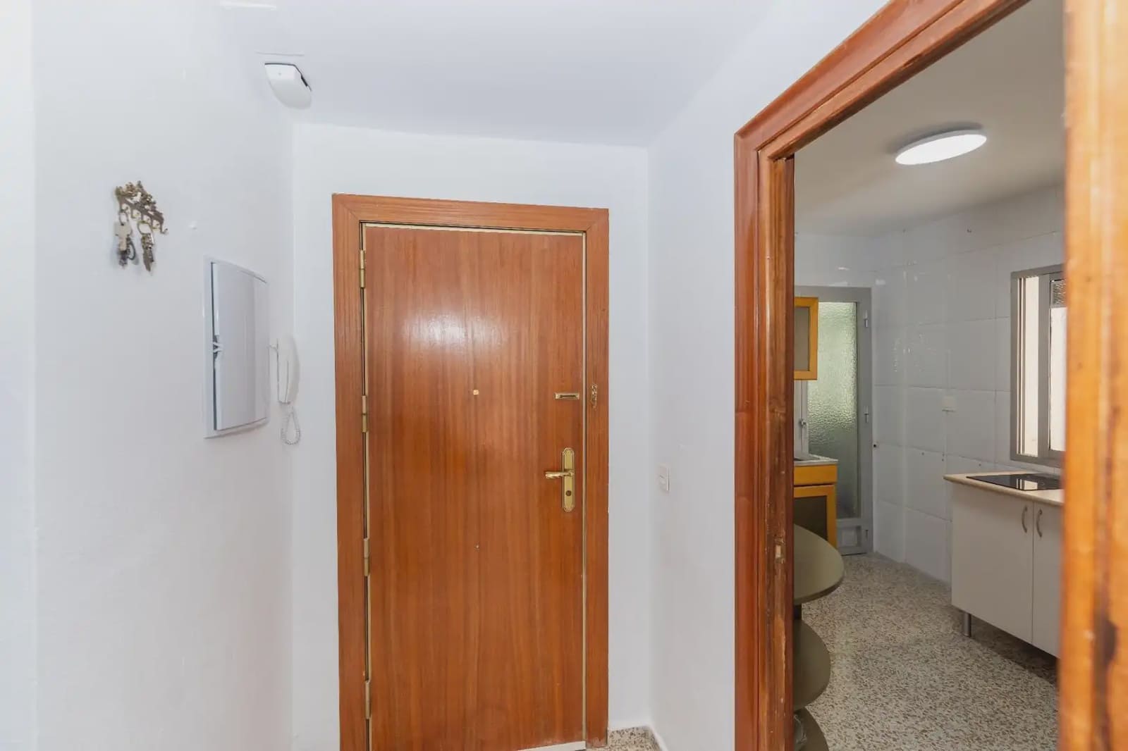 2 sypialnia Mieszkanie do wynajęcia w Miasto Grenada - 850 € (Ref: 9890662)