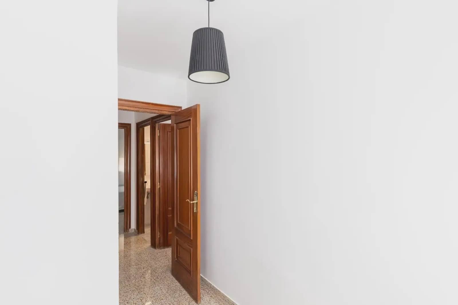 2 sypialnia Mieszkanie do wynajęcia w Miasto Grenada - 850 € (Ref: 9890662)