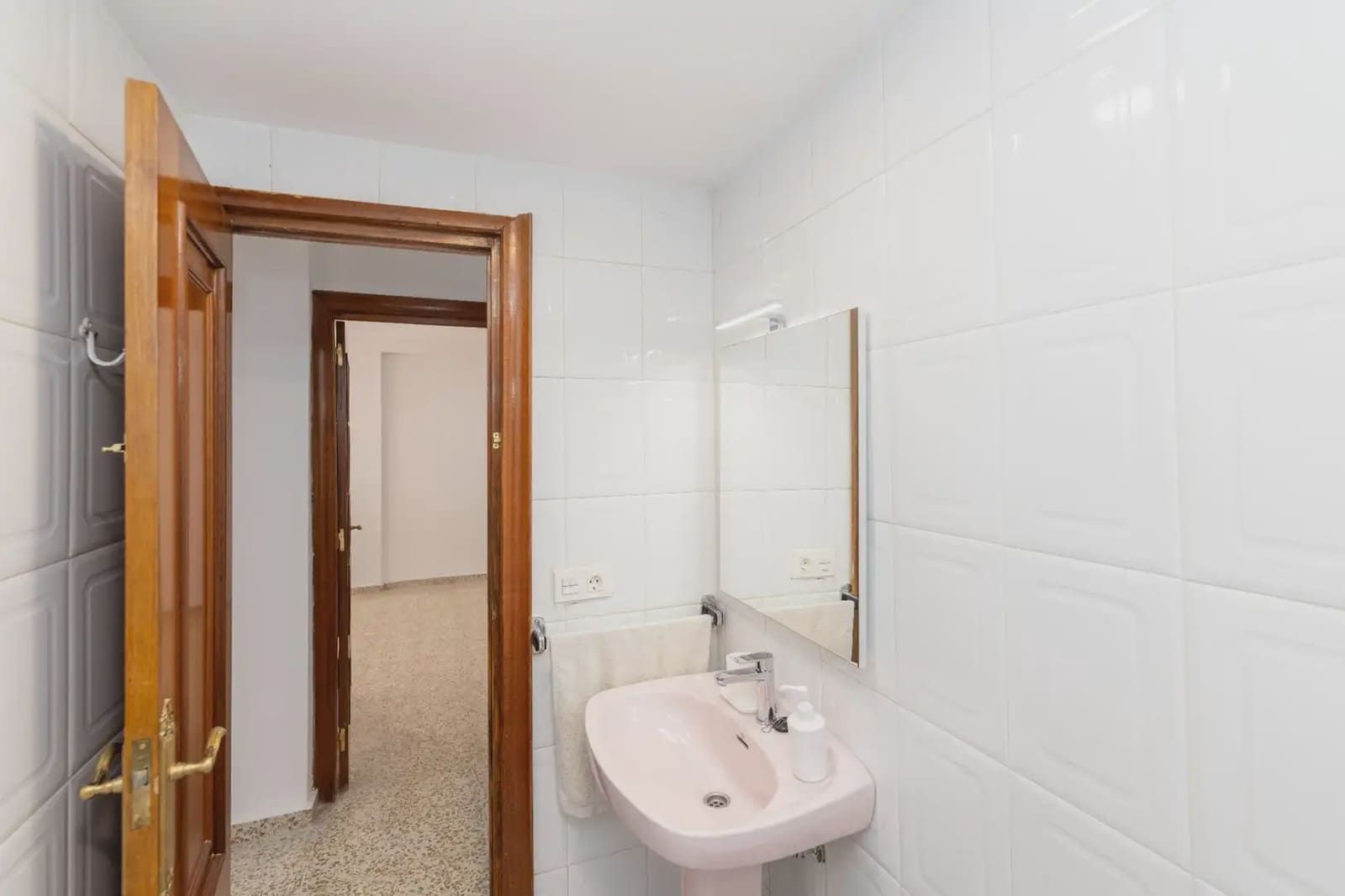 2 sypialnia Mieszkanie do wynajęcia w Miasto Grenada - 850 € (Ref: 9890662)
