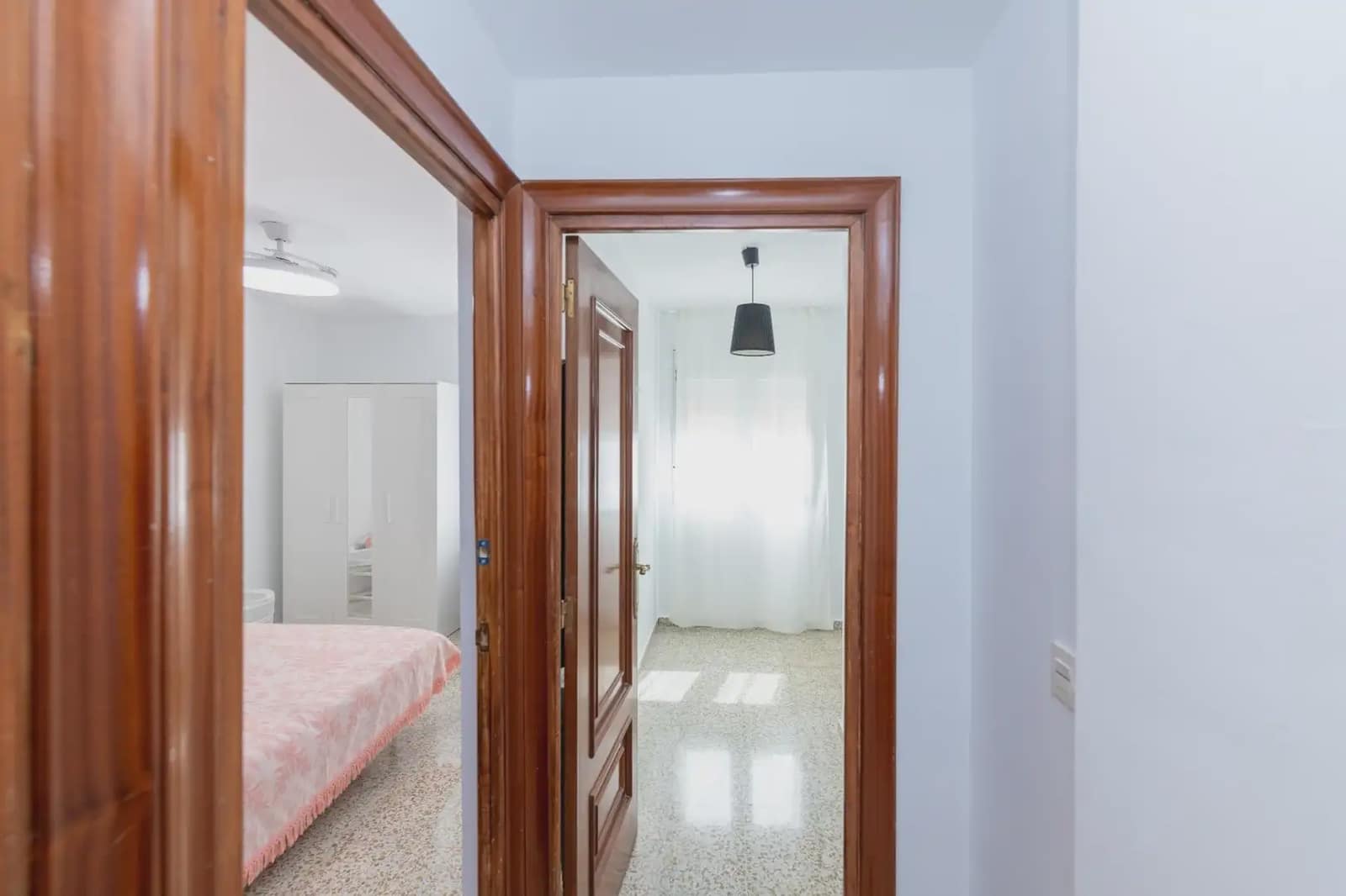 2 sypialnia Mieszkanie do wynajęcia w Miasto Grenada - 850 € (Ref: 9890662)