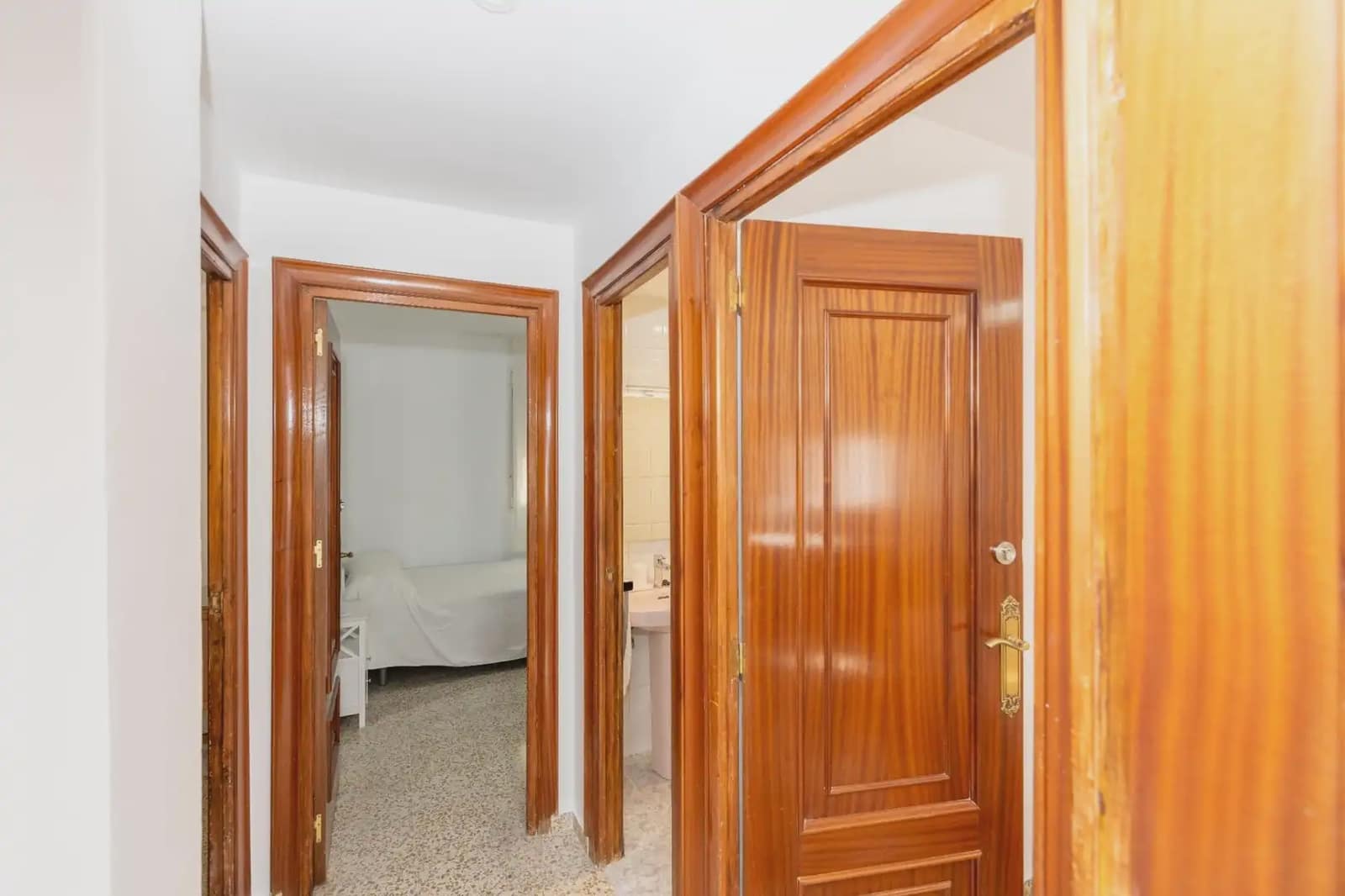 2 sypialnia Mieszkanie do wynajęcia w Miasto Grenada - 850 € (Ref: 9890662)
