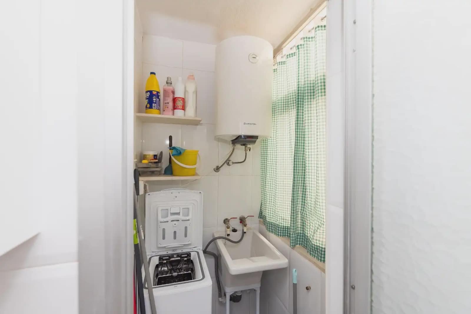 2 sypialnia Mieszkanie do wynajęcia w Miasto Grenada - 850 € (Ref: 9890662)