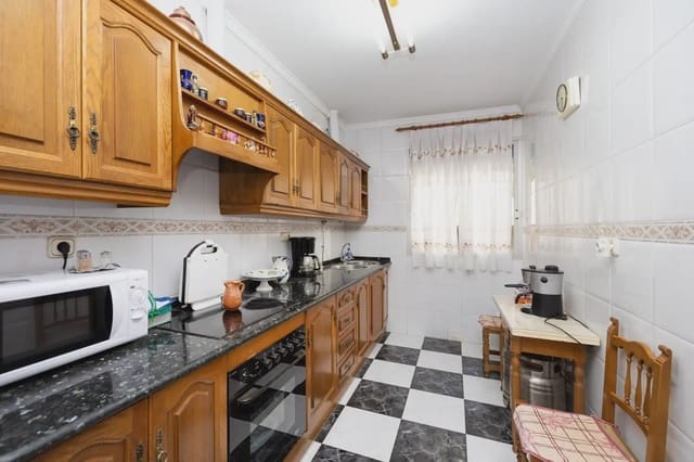 5 soveværelse Byhus til salg i Lanjarón - € 225.000 (Ref: 9890664)