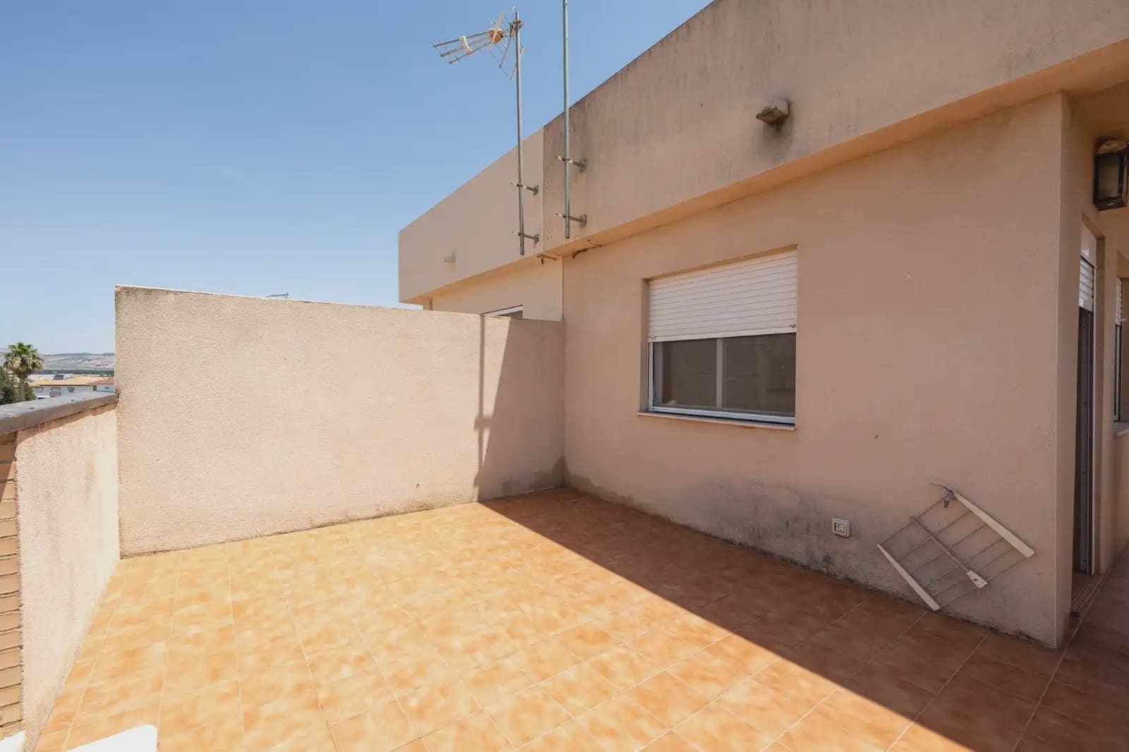 5 chambre Villa/Maison Semi-Mitoyenne à vendre à Vegas del Genil avec garage - 265 000 € (Ref: 9890665)